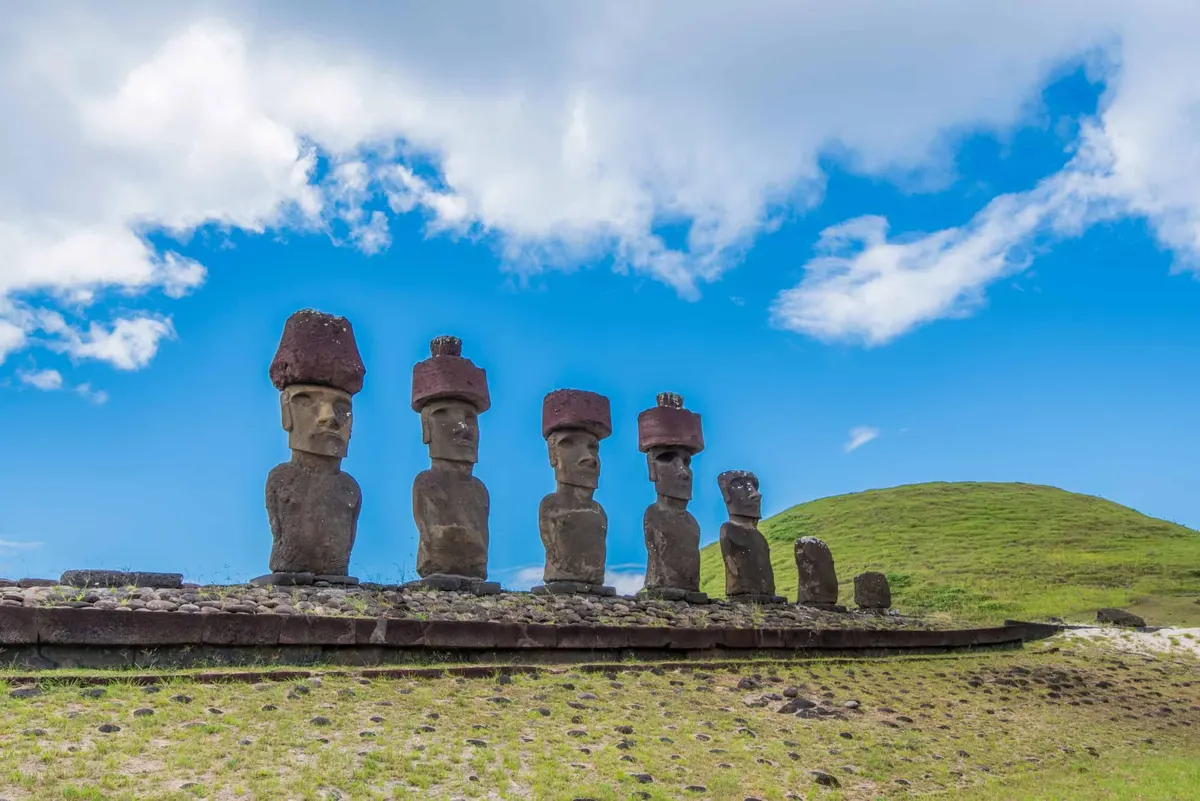 ภาพประกอบโปรแกรมวันที่ 14: Santiago → Easter Island