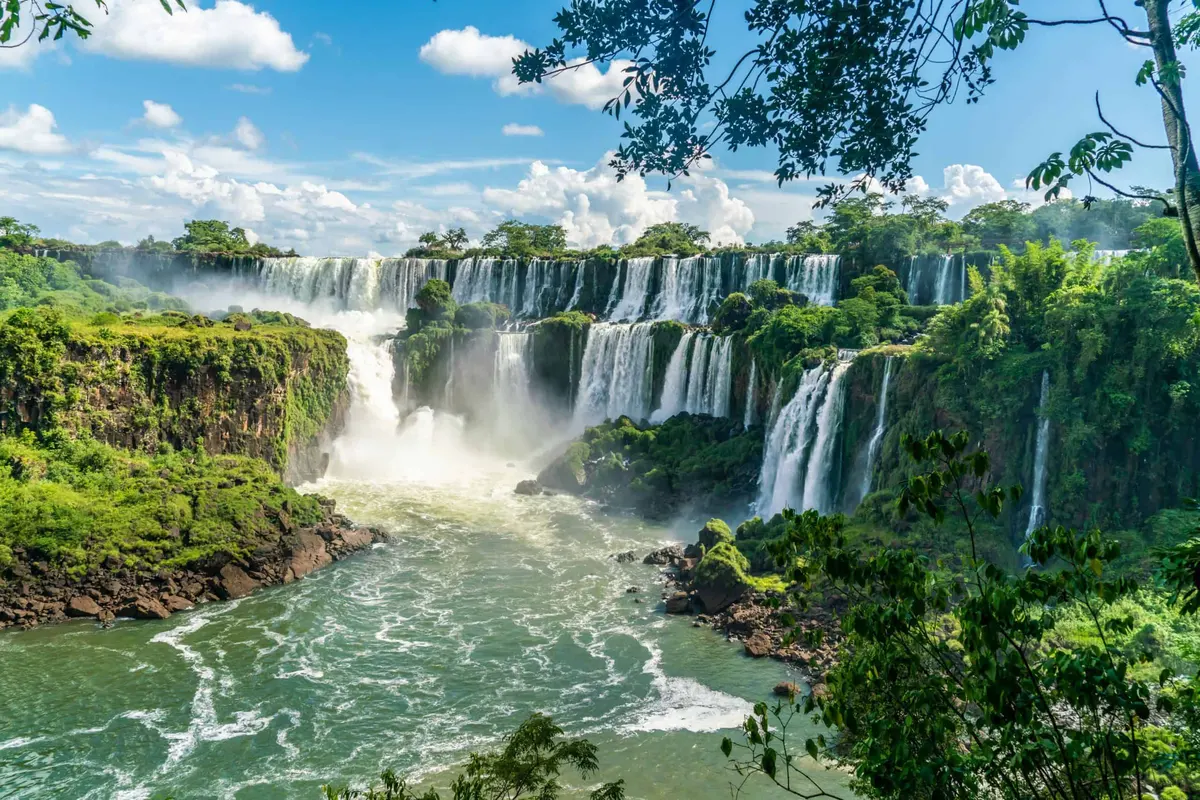 ภาพประกอบโปรแกรมวันที่ 16: Buenos Aires → Iguaçu Falls · Argentina → Foz do Iguaçu
