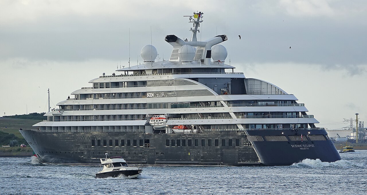 เรือ Scenic Eclipse บริเวณ Hoek van Holland ประเทศเนเธอร์แลนด์ เมื่อวันที่ 8 สิงหาคม 2019