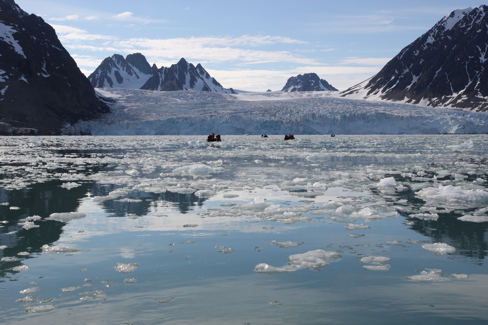 ธารน้ำแข็ง Monacobreen และฟยอร์ดในสฟาลบาร์
